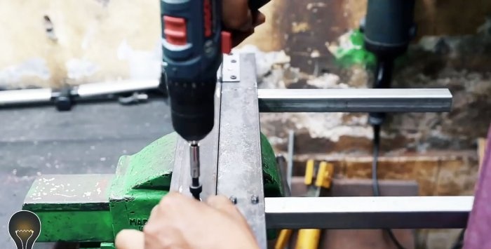 How to make a sheet bender from a corner and door hinges