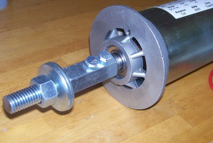 Homemade flange for electric motor shaft