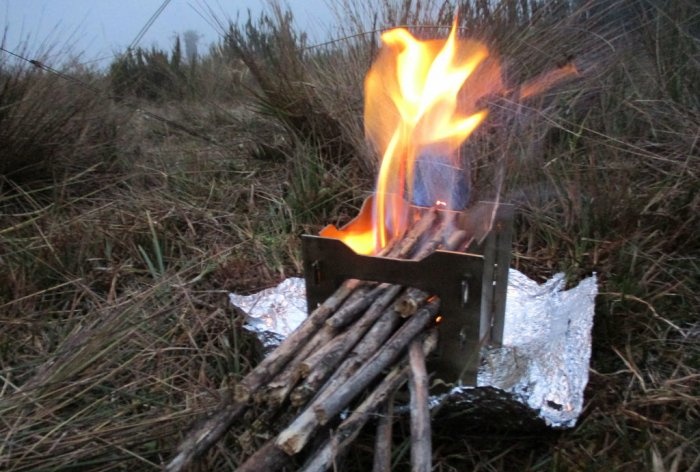 How to make a folding pocket stove for camping cooking