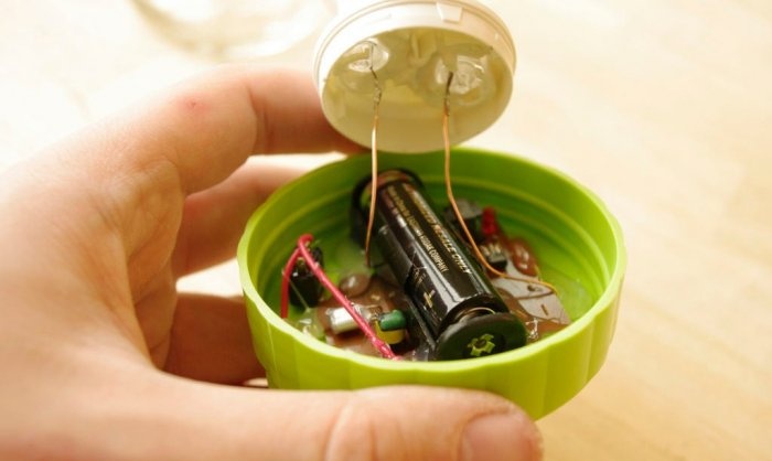 DIY flashlight in a jar