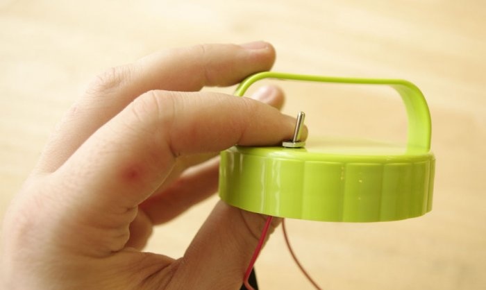 DIY flashlight in a jar