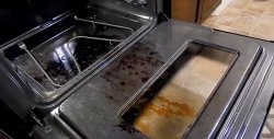 How to Clean the Oven Using Baking Soda and Vinegar