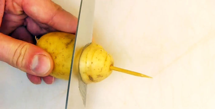 How to cut potatoes into spirals with a regular knife