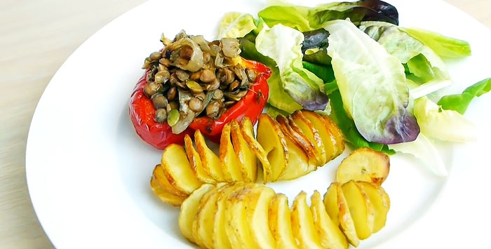 How to cut potatoes into spirals with a regular knife