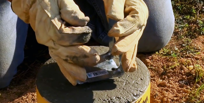 How to quickly and inexpensively pour a foundation on concrete supports