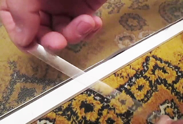 A new handle for a mosquito net in just 5 minutes