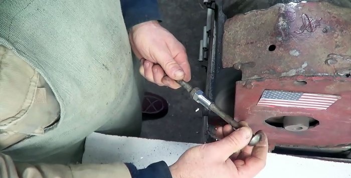 The Dremel is broken, no problem, it can be replaced by an angle grinder