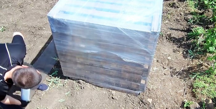 How to quickly make a 1000 liter watering container for almost free