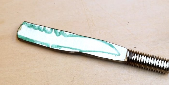 How to turn a bolt into a nice little souvenir hunting knife