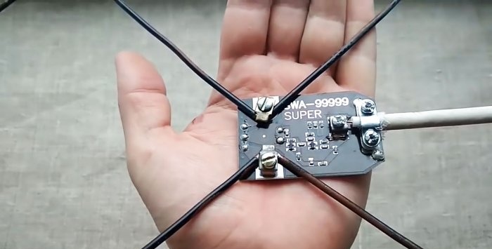 Very simple homemade DVBT2 antenna with amplifier