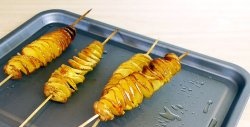 How to cut potatoes into spirals with a regular knife