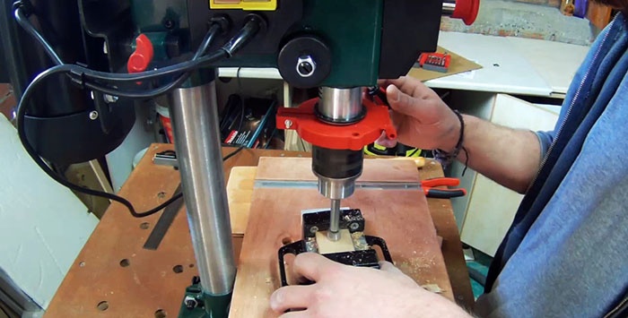 How to make a homemade laser pointer for a drilling machine