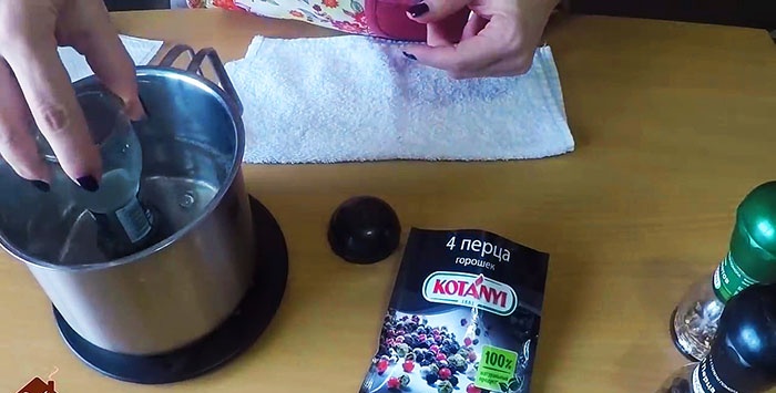 How to Refill a Disposable Spice Grinder