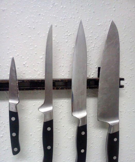 How to repair a kitchen knife with a broken tip