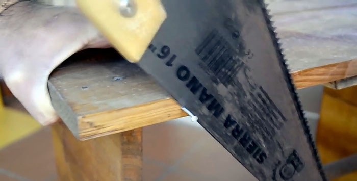 How to cut a nail with a wood saw without damaging the teeth