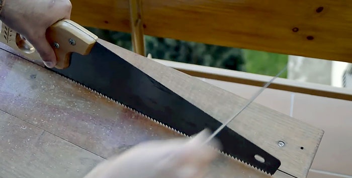 How to cut a nail with a wood saw without damaging the teeth