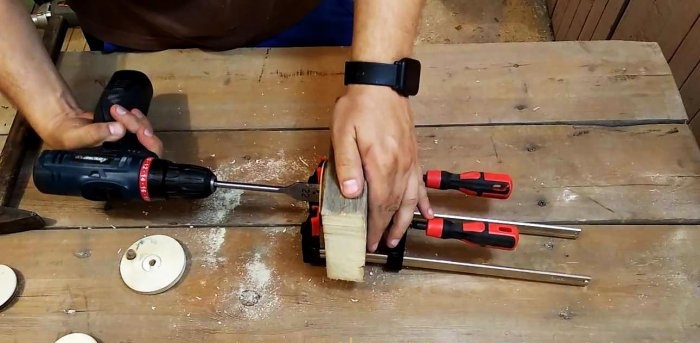 How to make a simple carpenter's vice for a workbench