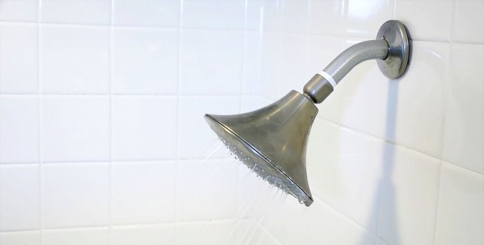 How to quickly and easily clean a shower head yourself