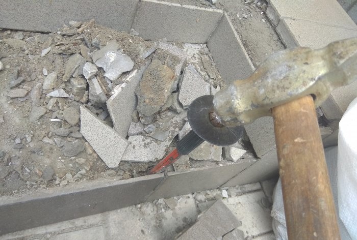 Removing old tiles and laying new tiles on threshold steps