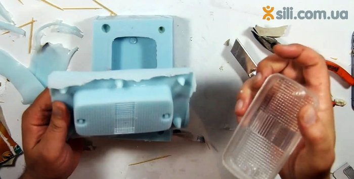 We cast thin-walled parts from transparent plastic with our own hands