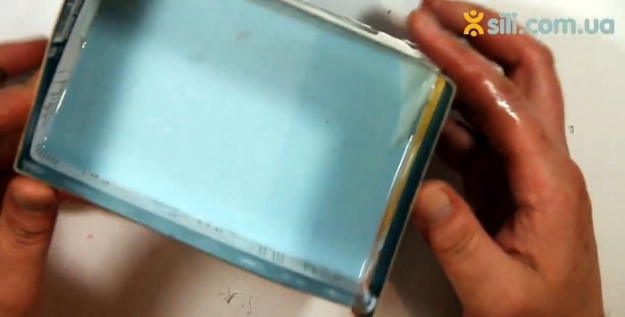 We cast thin-walled parts from transparent plastic with our own hands