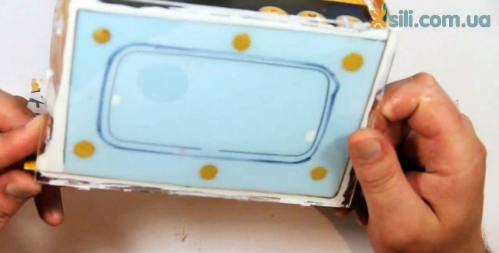 We cast thin-walled parts from transparent plastic with our own hands