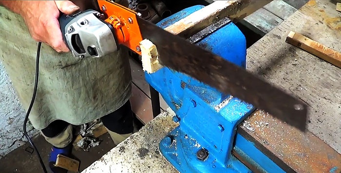 Do-it-yourself electric hacksaw from a grinder