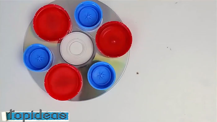 Three ideas for crafts made from plastic bottle caps