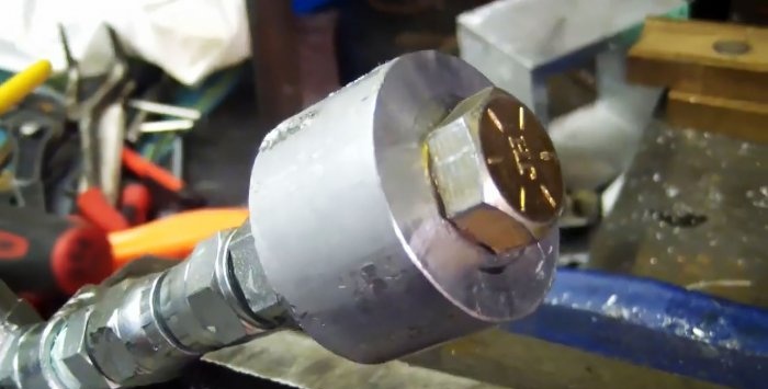 2 tricks for cutting threads with a bolt and sealing with copper wire