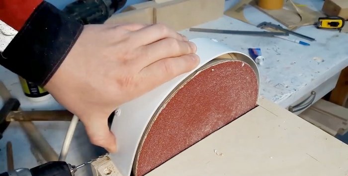 A very simple grinding machine made from available materials