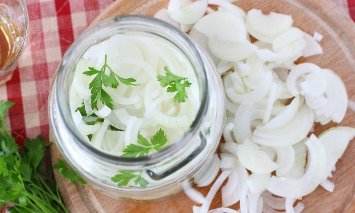 Quick pickled onions for kebabs