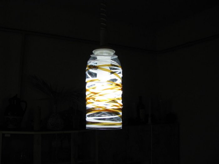 How to make a lampshade from a plastic bottle