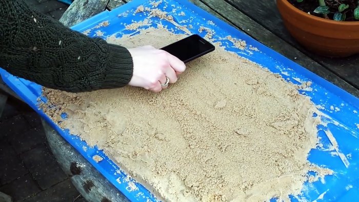 How to turn your smartphone into a metal detector in 1 minute