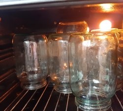 How to sterilize jars in the oven - save time and resources