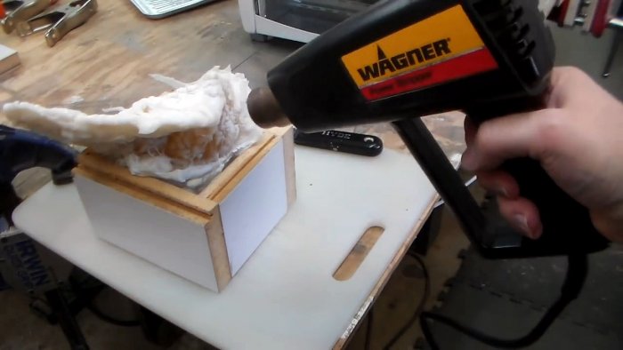 How to simply and easily make a mallet from a plastic canister