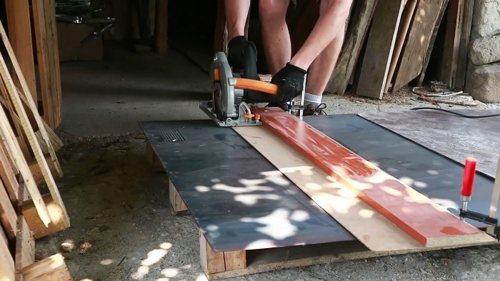 Unique DIY welding trolley with folding table