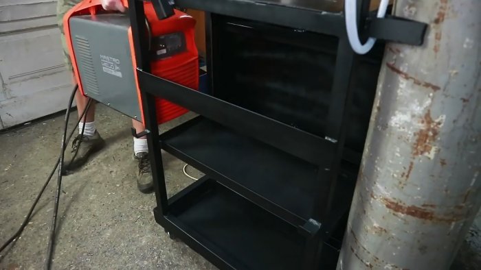 Unique DIY welding trolley with folding table