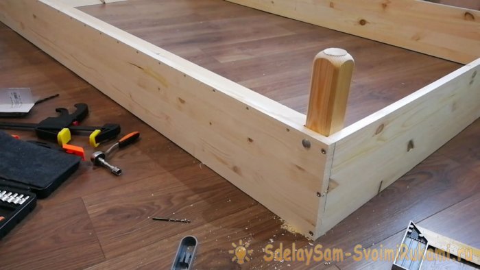 Simple DIY bed