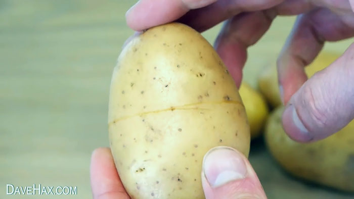 A way to quickly peel potatoes so that the skin peels off on its own