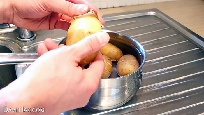 A way to quickly peel potatoes so that the skin peels off on its own