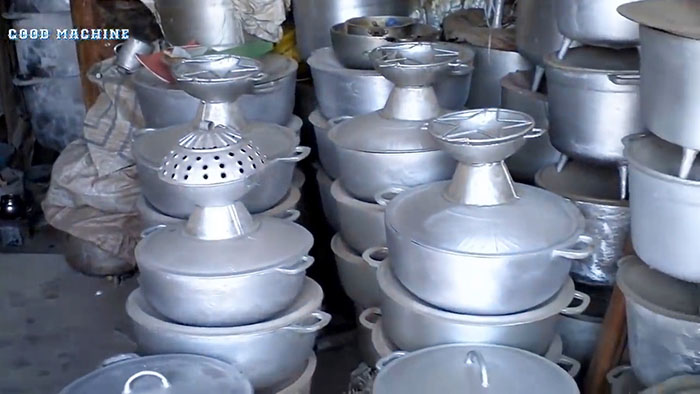 Casting dishes from aluminum cans