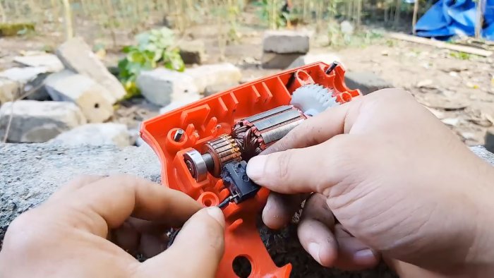 How to restore a burnt out drill by converting it from 220 V to 12 V