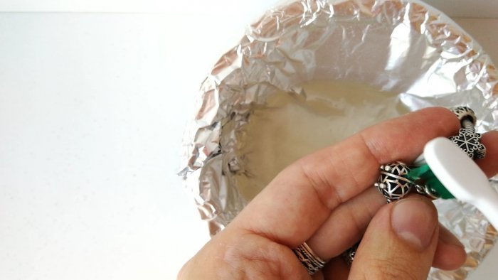 A proven method for years: How to clean silver at home