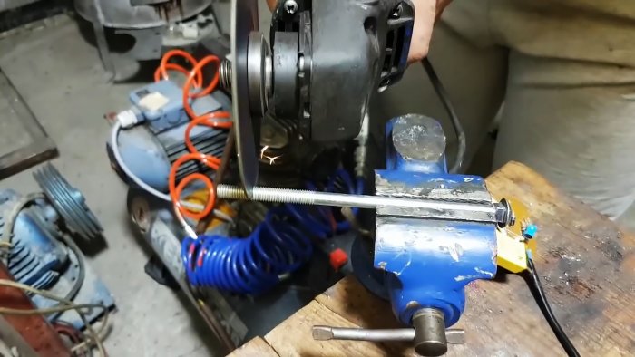 How to convert an angle grinder to 12 V