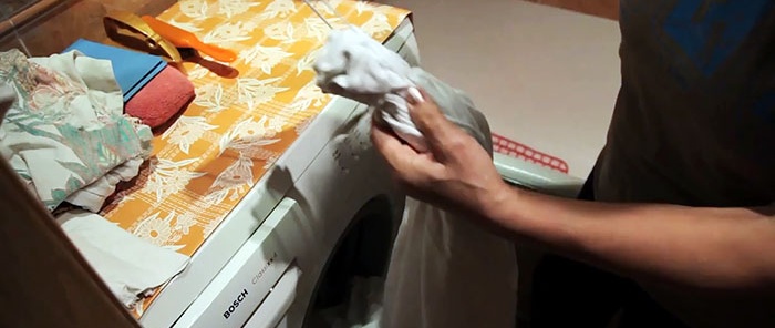 How to wash a duvet cover in a washing machine so that things don't get stuck in it