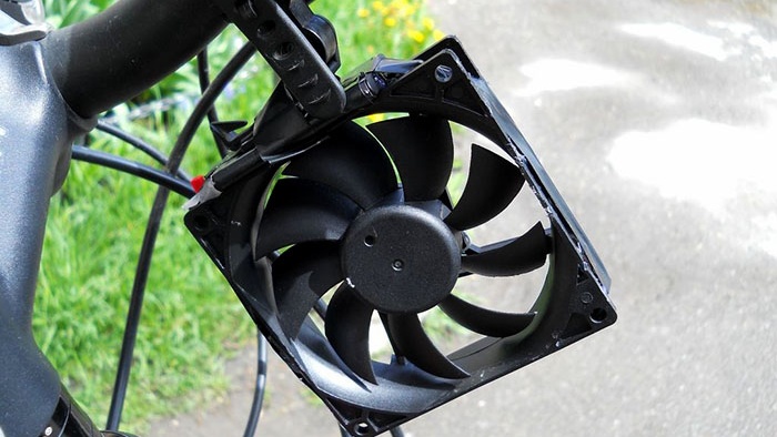 Wind generator for a bicycle from a computer fan