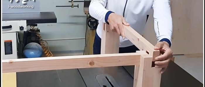 A reliable method for triple corner jointing of wooden parts