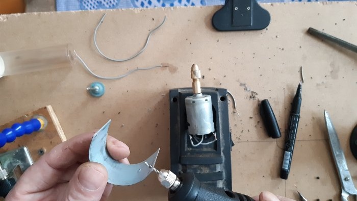 How to make an electric knife sharpener