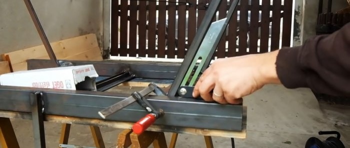 How to make a machine for sawing firewood from an electric chain saw