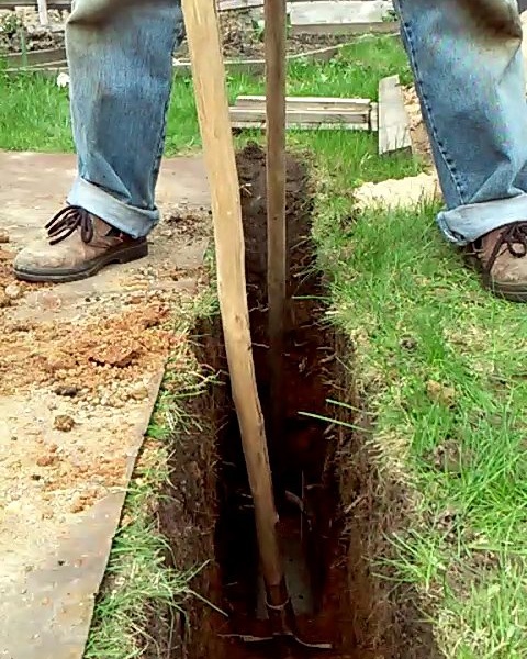 How to bring water to a house without an excavator and a team of diggers